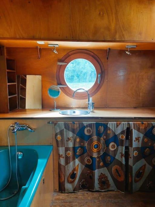 Belle Peniche Romantique A Paris Boulogne-Billancourt Extérieur photo