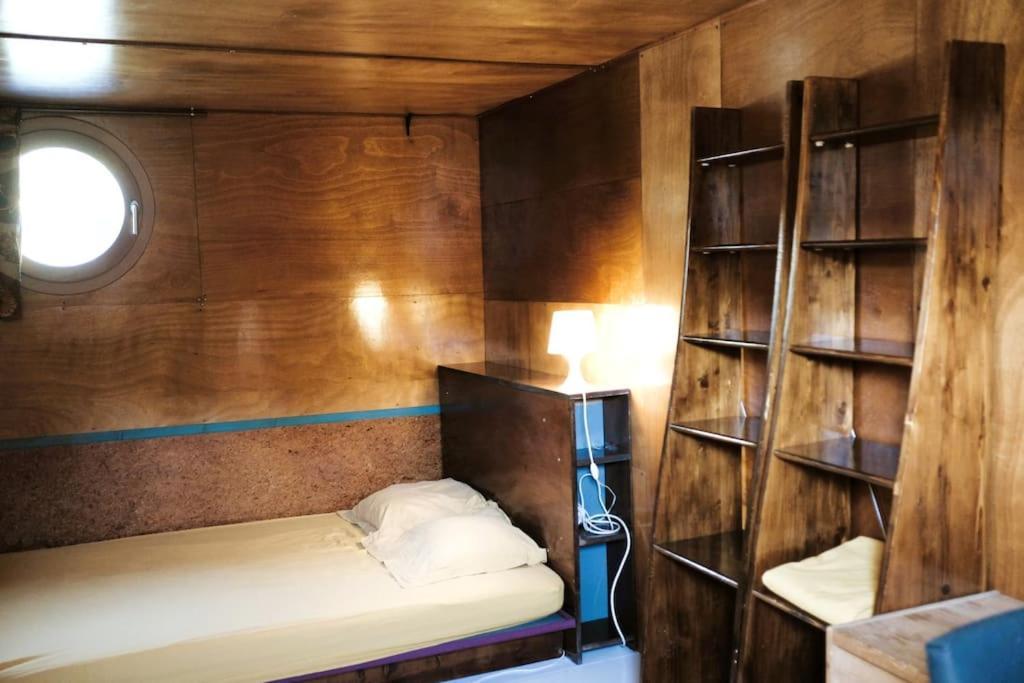 Belle Peniche Romantique A Paris Boulogne-Billancourt Extérieur photo