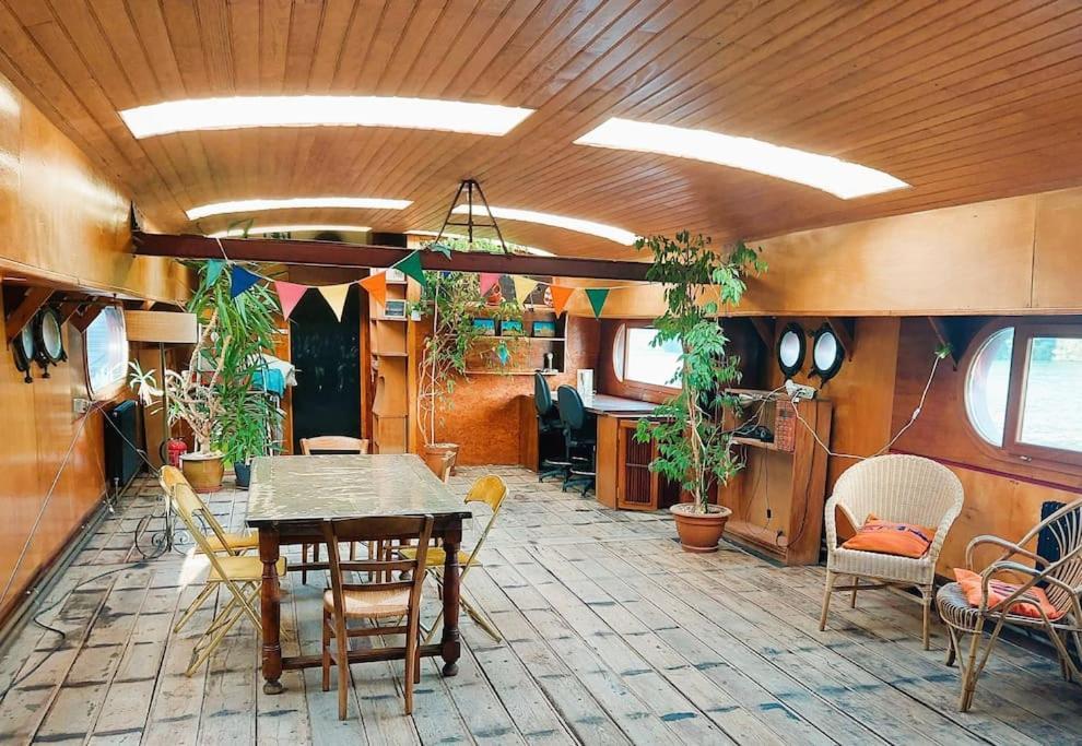 Belle Peniche Romantique A Paris Boulogne-Billancourt Extérieur photo