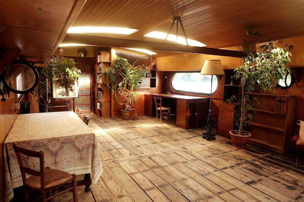 Belle Peniche Romantique A Paris Boulogne-Billancourt Extérieur photo